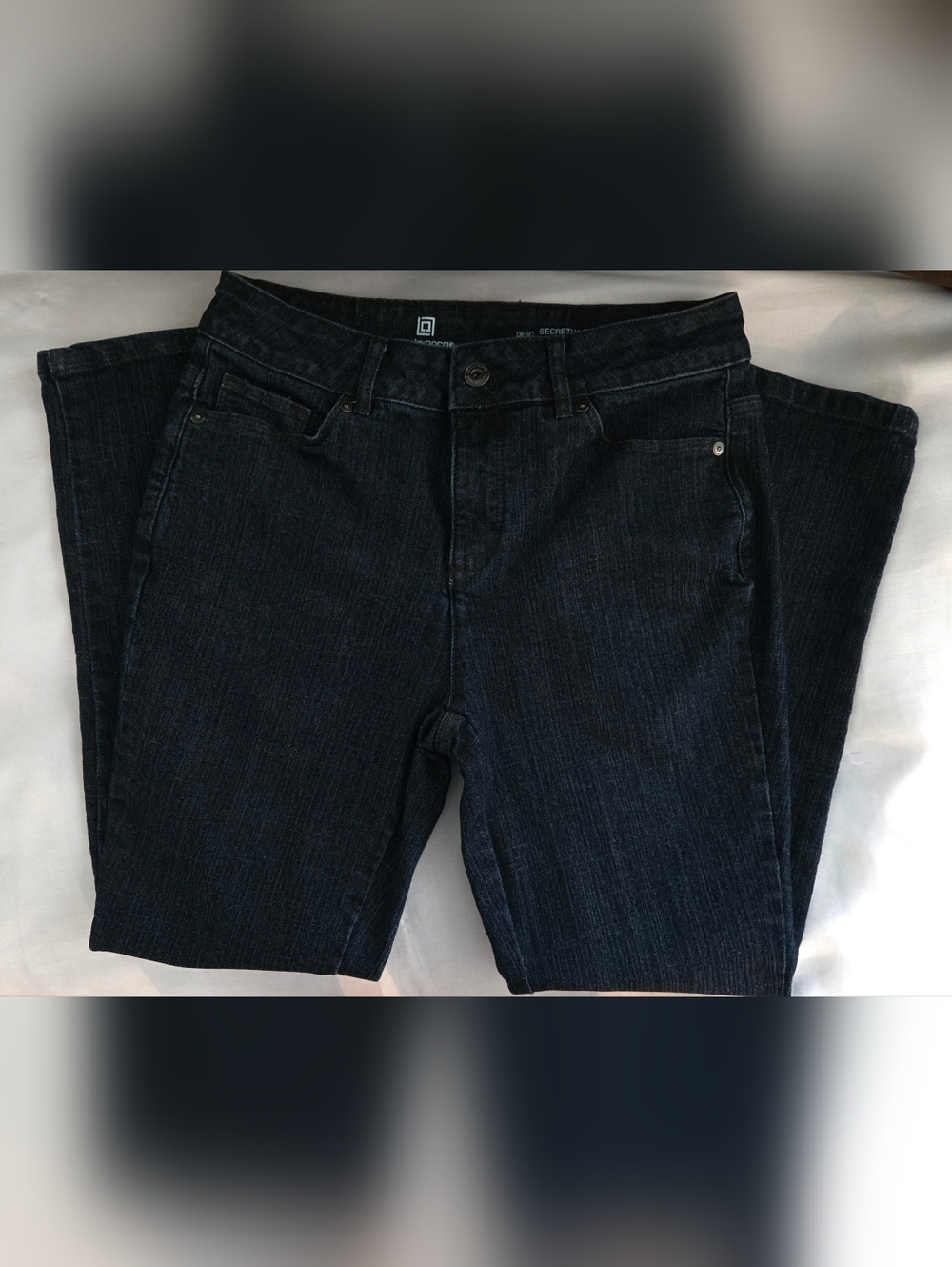 Liz Claiborne Jeans Sz 4 Petite Slim Leg Dark Wash Euc - Picture 3 of 10